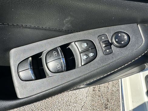 Used 2017 Nissan Maxima 3.5 SL image 10