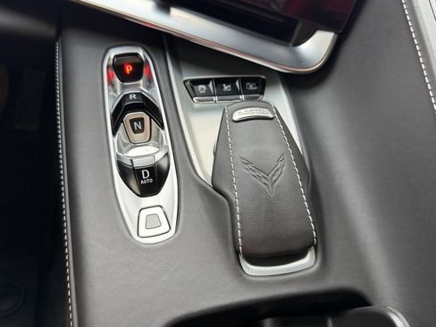 Used 2024 Chevrolet Corvette Stingray Premium Conv w/ Z51 Performance Package RWD image 27