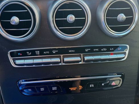 Used 2022 Mercedes-Benz GLC 300 w/ AMG Line image 13