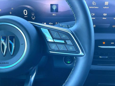 Used 2025 Buick Enclave Preferred image 23