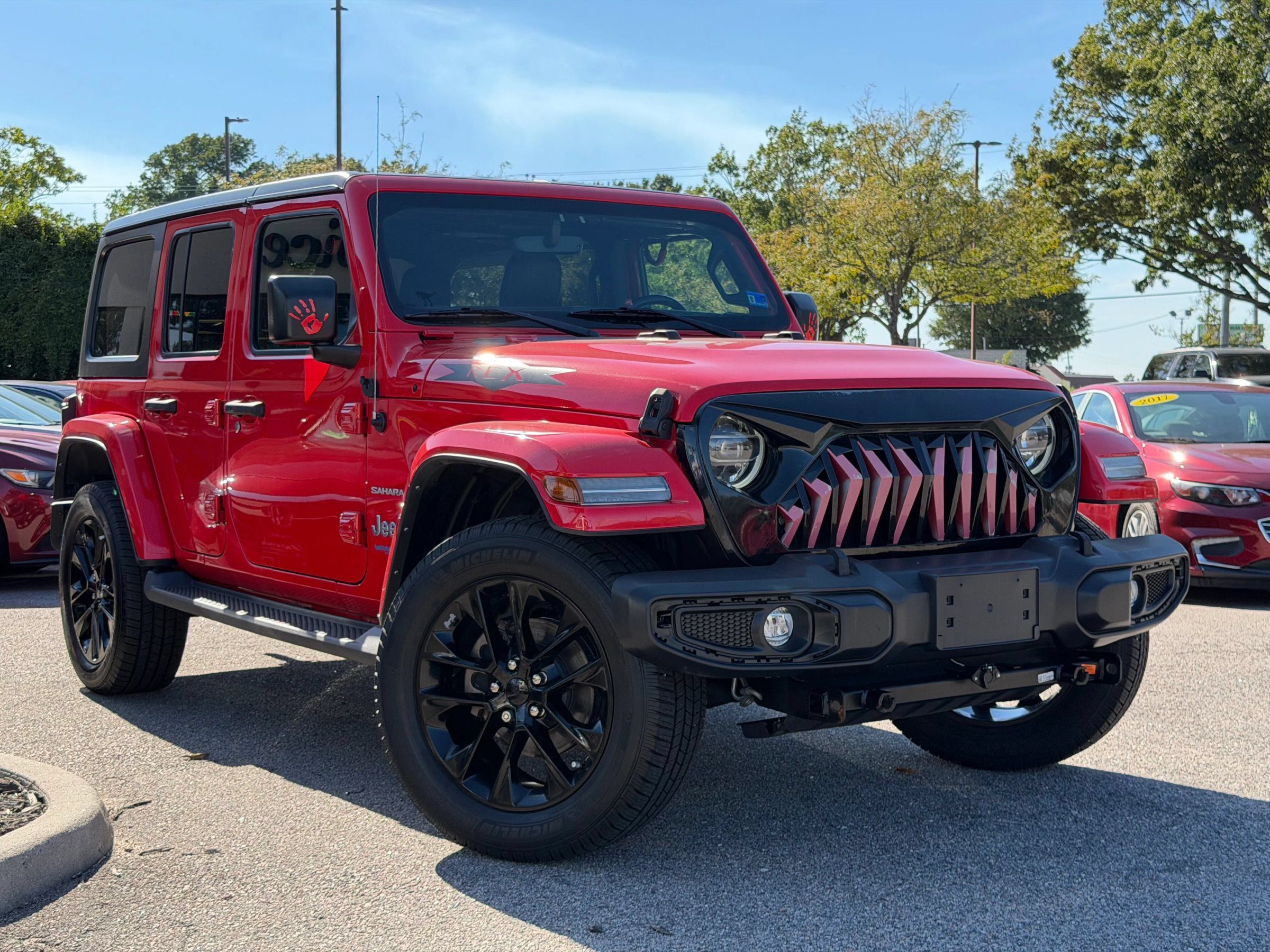 Used 2021 Jeep Wrangler Unlimited Sahara w/ Cold Weather Group AWD/4WD image 3