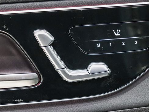 Used 2026 Mercedes-Benz GLC 300 image 23