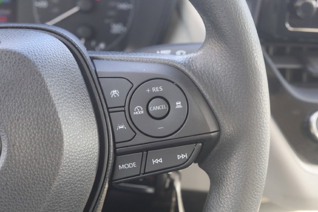 Used 2024 Toyota Corolla LE FWD image 7
