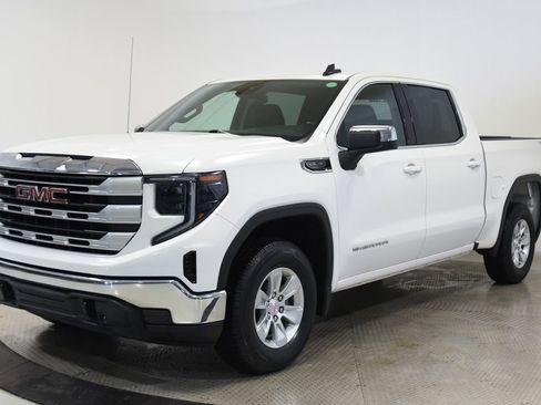Used 2023 GMC Sierra 1500 SLE AWD/4WD image 5