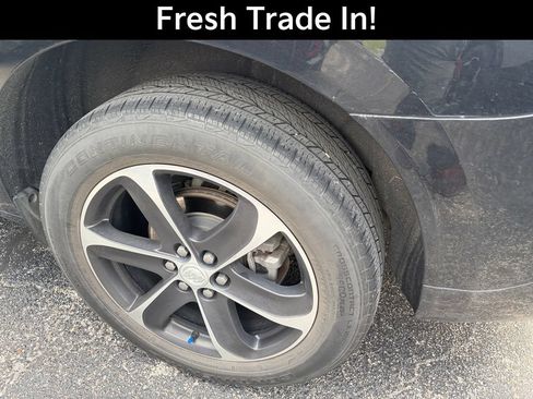 Used 2020 Buick Enclave Essence w/ Sport Touring Edition FWD image 6