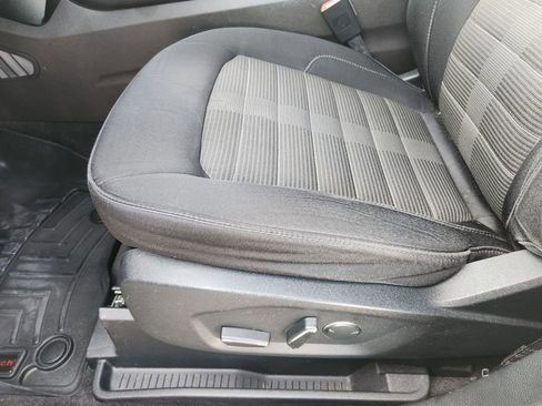 Used 2017 Ford Edge SEL w/ Class II Trailer Tow Package image 29