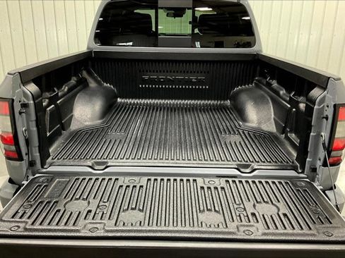 Used 2024 Nissan Frontier PRO-4X w/ Off-Road Protection Package image 39