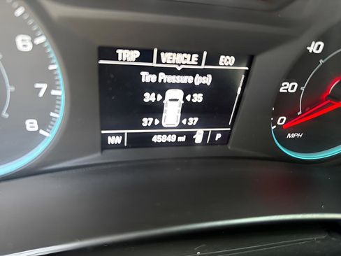 Used 2020 Chevrolet Equinox LS AWD/4WD image 26