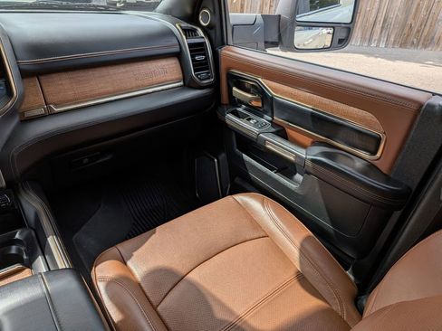 Used 2023 RAM 3500 Limited image 17