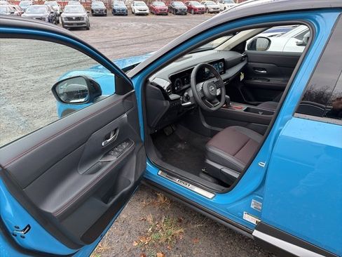 New 2026 Nissan Kicks SR w/ SR Premium Package image 24