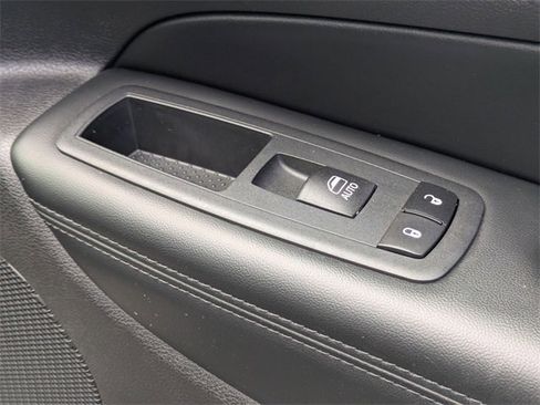 Used 2020 Jeep Grand Cherokee Altitude image 37