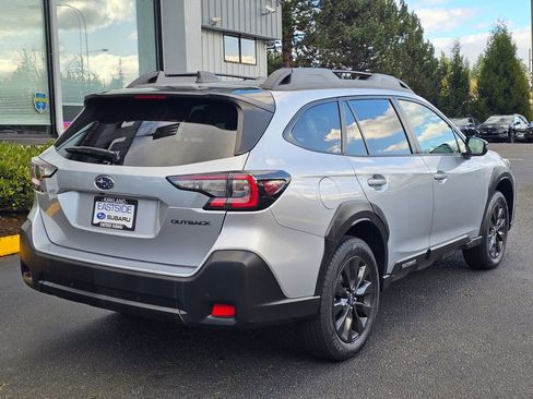 Used 2023 Subaru Outback Onyx Edition image 7