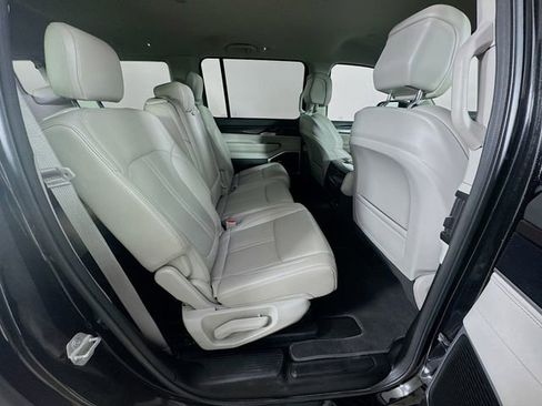 Used 2023 Jeep Wagoneer L 4WD image 31