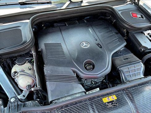 Used 2020 Mercedes-Benz GLS 450 4MATIC image 31