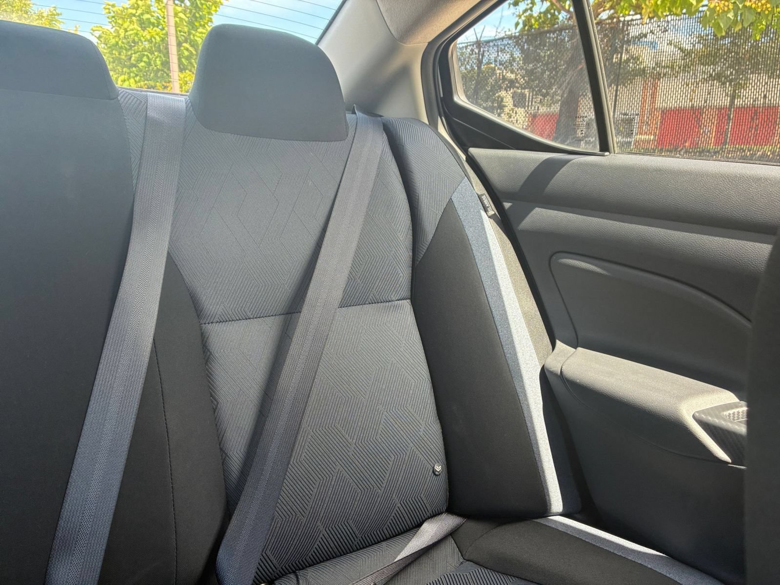 Used 2025 Nissan Versa SV FWD image 31