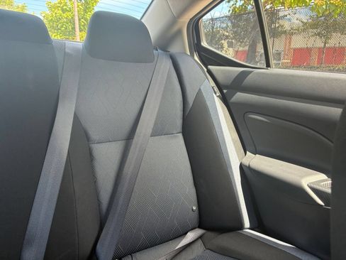 Used 2025 Nissan Versa SV FWD image 31