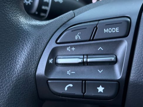 Used 2022 Hyundai Kona SE image 31