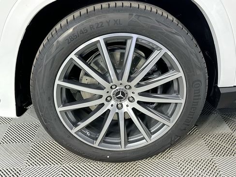 New 2026 Mercedes-Benz GLS 450 4MATIC image 34