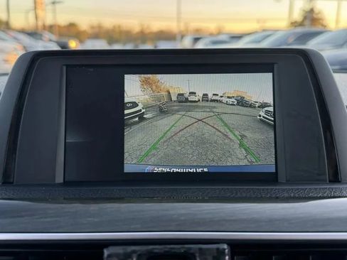 Used 2018 BMW 330i Sedan w/ Convenience Package image 35