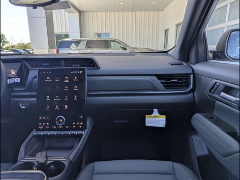 New 2026 GMC Terrain AT4 w/ Technology Package II image 4