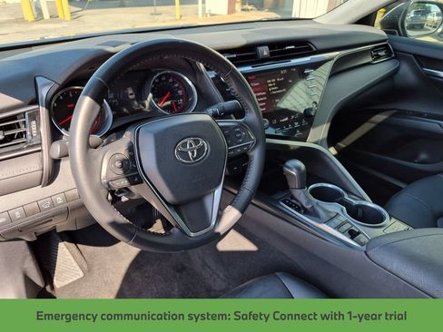 Used 2020 Toyota Camry XSE FWD image 33