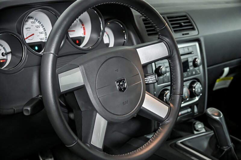 Used 2009 Dodge Challenger R/T RWD image 18