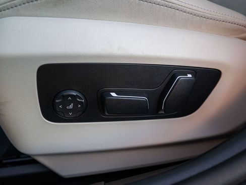 Used 2025 BMW i5 xDrive40 w/ M Sport Package image 16