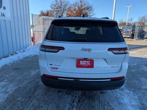 Used 2022 Jeep Grand Cherokee L Limited w/ Trailer Tow Group (B) image 25