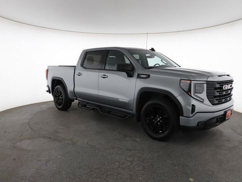 Used 2025 GMC Sierra 1500 Elevation AWD/4WD image 2
