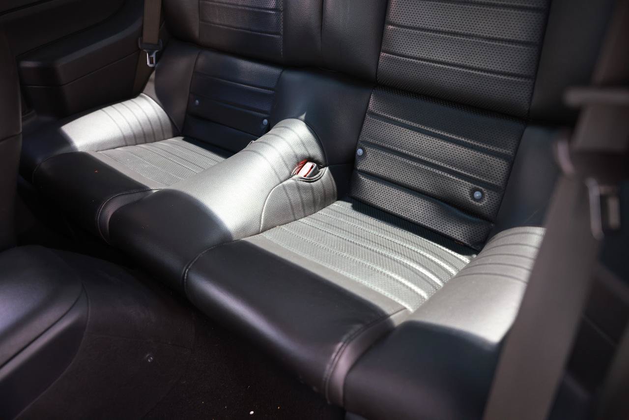Used 2009 Ford Mustang Convertible RWD image 10
