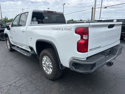 Used 2024 Chevrolet Silverado 2500 LT AWD/4WD image 7