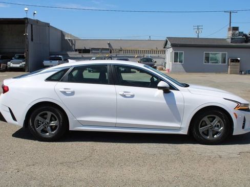 Used 2023 Kia K5 LXS FWD image 3