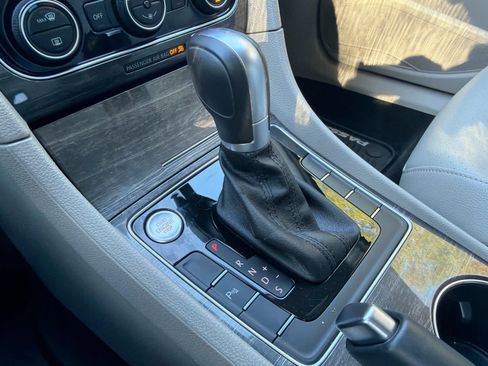 Used 2018 Volkswagen Passat 2.0T SE image 27