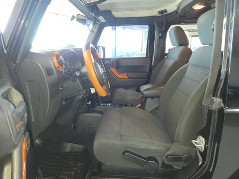 Used 2012 Jeep Wrangler Sahara w/ Dual Top Group AWD/4WD image 16