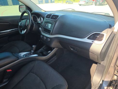 Used 2015 Dodge Journey American Value Package w/ Flexible Seating Group image 24