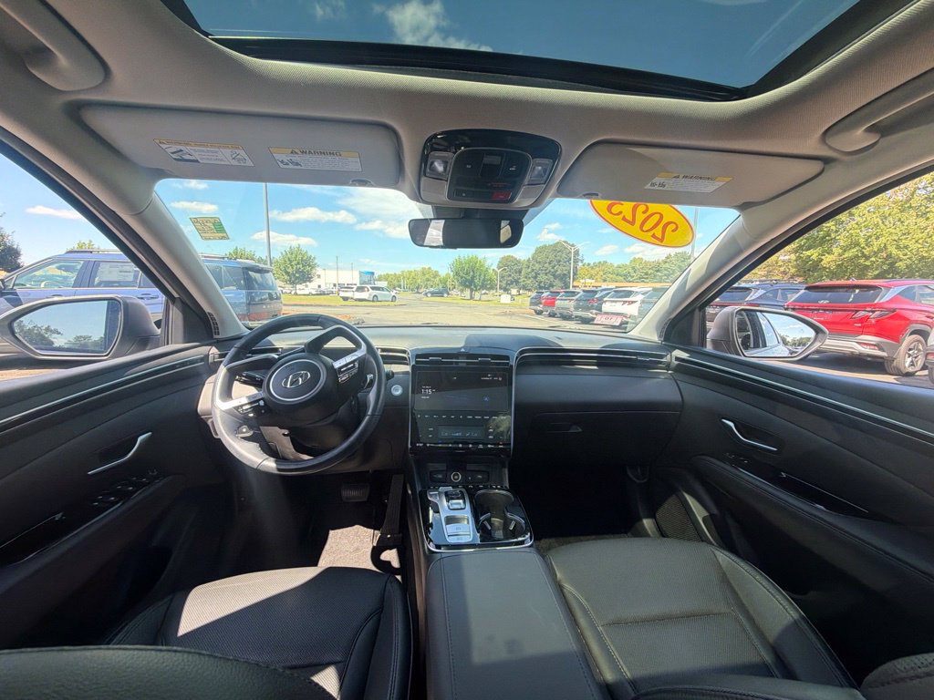 Certified 2023 Hyundai Tucson Limited AWD/4WD image 11
