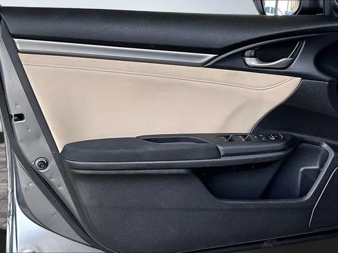 Used 2021 Honda Civic EX image 17