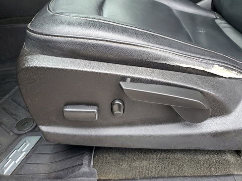 Used 2017 Chevrolet Colorado ZR2 w/ LPO, Premium Interior Package AWD/4WD image 6