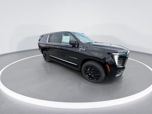 New 2026 GMC Yukon XL Elevation image 2
