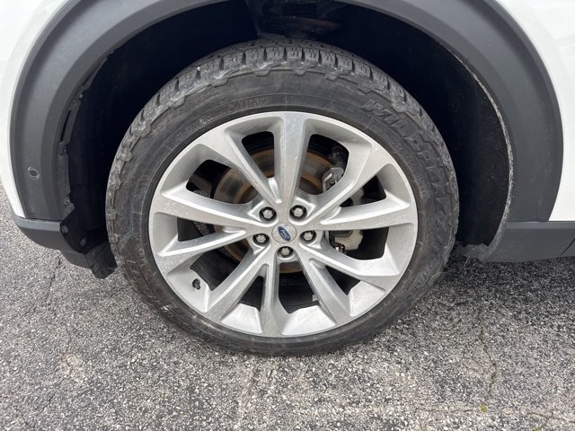 Used 2021 Ford Explorer Platinum w/ Equipment Group 601A AWD/4WD image 23