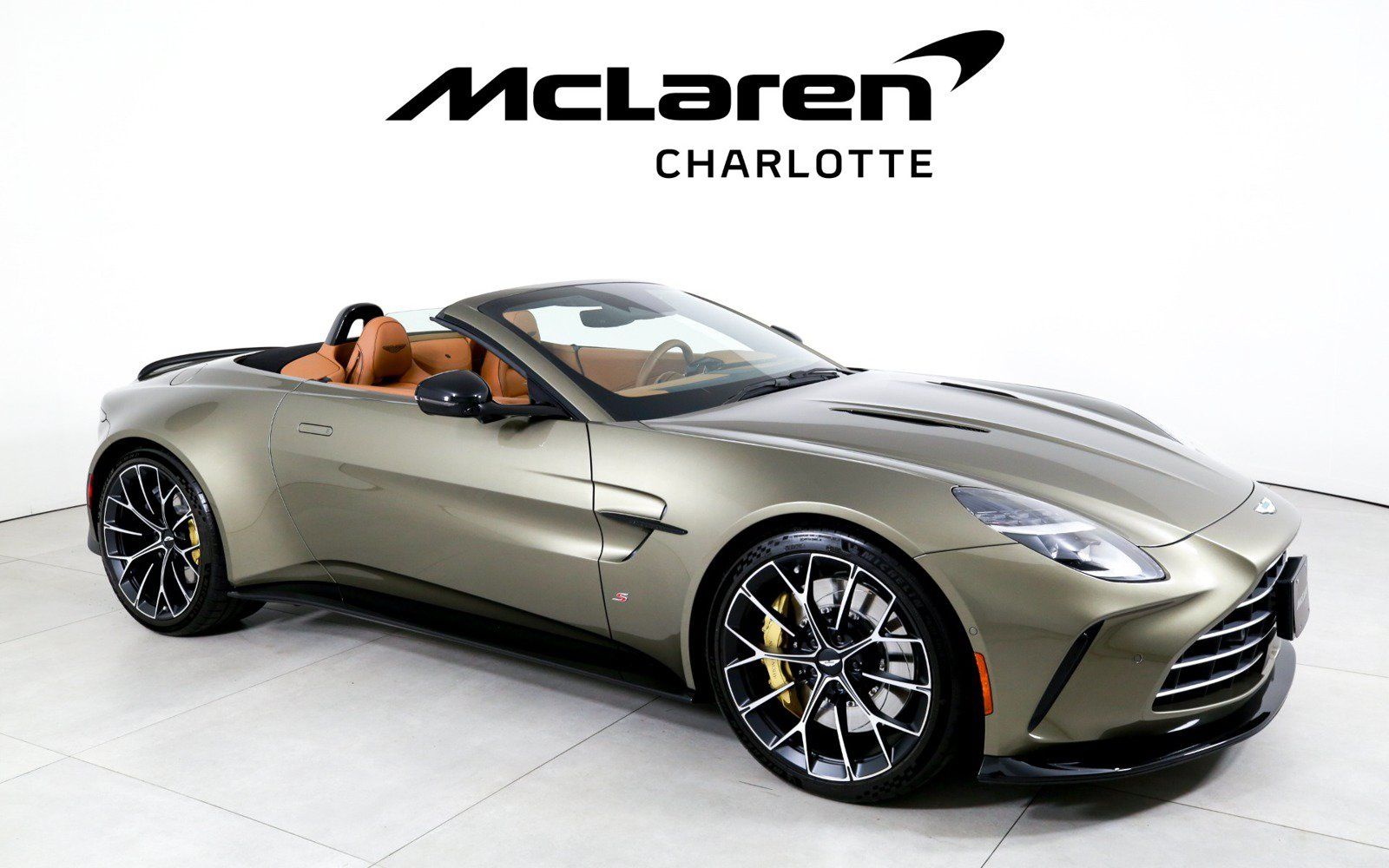 Used 2026 Aston Martin V8 Vantage S RWD image 2