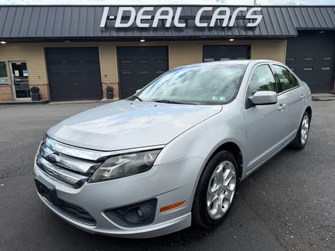 Used 2010 Ford Fusion SE FWD image 1
