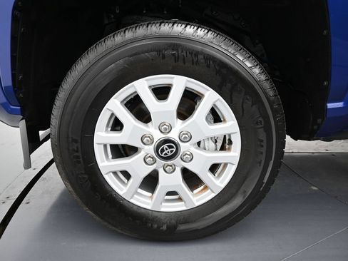 Used 2025 Toyota Tacoma SR5 RWD image 11