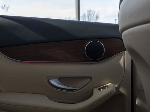 Certified 2022 Mercedes-Benz GLC 300 4MATIC w/ Premium Package Lite image 30