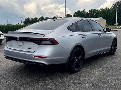 Used 2024 Honda Accord Sport image 2