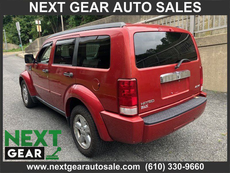 Used 2007 Dodge Nitro SLT AWD/4WD image 4