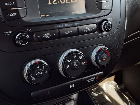 Used 2016 Kia Soul + w/ Designer's Package image 8