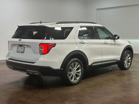Used 2022 Ford Explorer XLT image 27