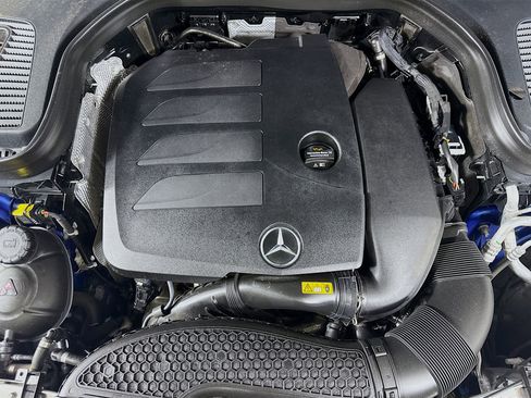 Used 2022 Mercedes-Benz GLC 300 4MATIC image 39