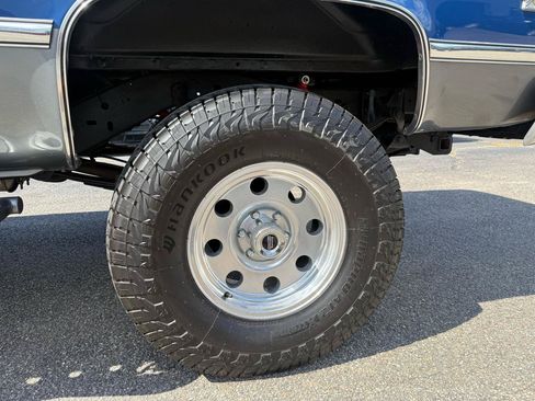 Used 1988 Chevrolet Blazer 4WD image 14